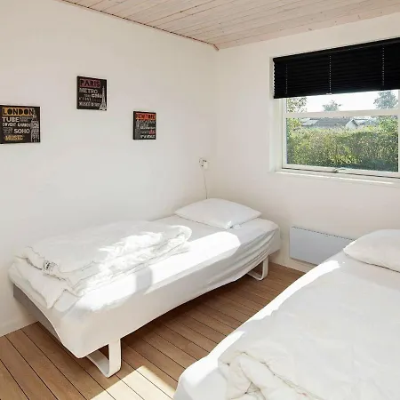 Nyaraló 6 Person Holiday In Karreb Ksminde *